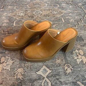 Universal Thread Brown Block Heel Mules